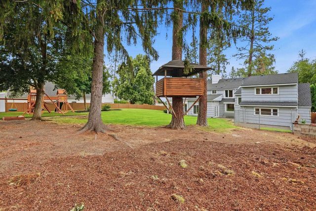 1204 E Overbluff Rd, Spokane, WA 99203
