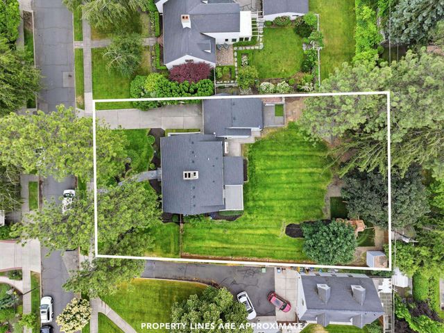 1204 E Overbluff Rd, Spokane, WA 99203