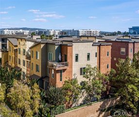 507 Rockefeller, Irvine, CA 92612