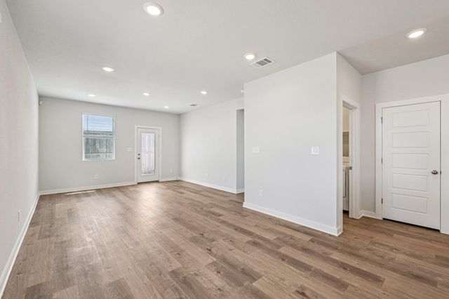 113 Cutleaf CV, San Marcos, TX 78666