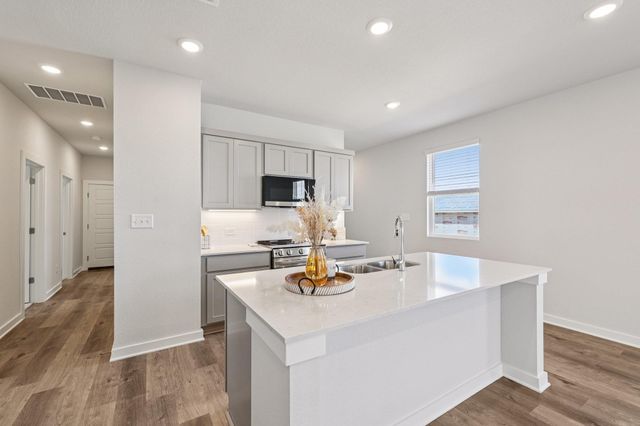 113 Cutleaf CV, San Marcos, TX 78666