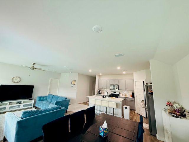 6416 Hidden Flower Way, Fort Worth, TX 76036