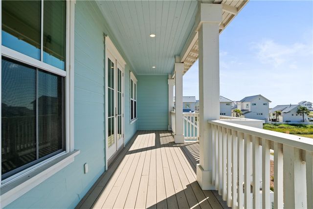 724 Sunset Ave, Port Aransas, TX 78373