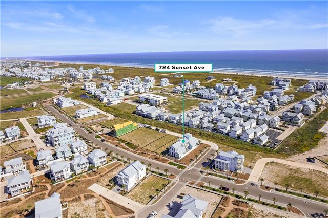 724 Sunset Ave, Port Aransas, TX 78373