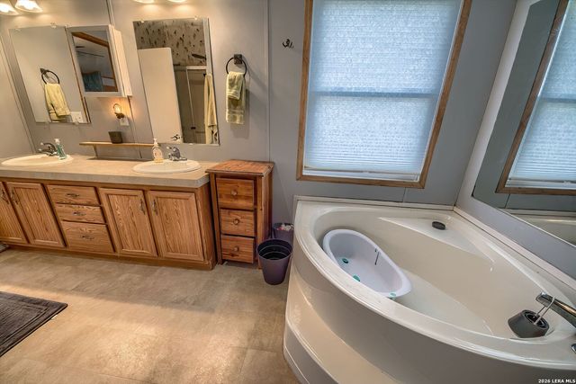 11727 Haven Estates, Adkins, TX 78101