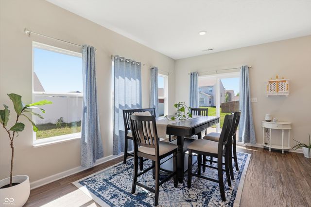 2023 Glenmoor Drive, Columbus, IN 47201