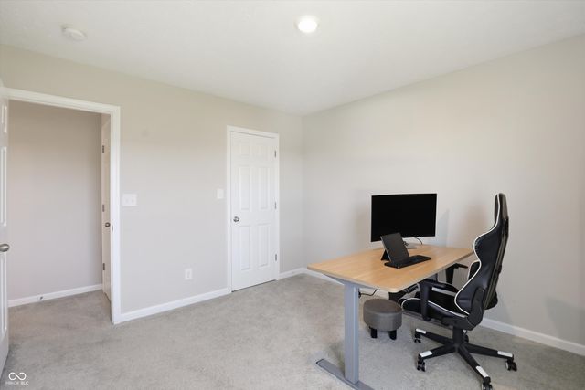 2023 Glenmoor Drive, Columbus, IN 47201