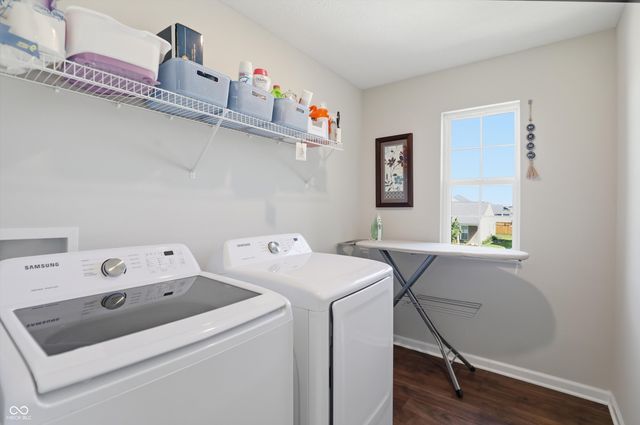 2023 Glenmoor Drive, Columbus, IN 47201