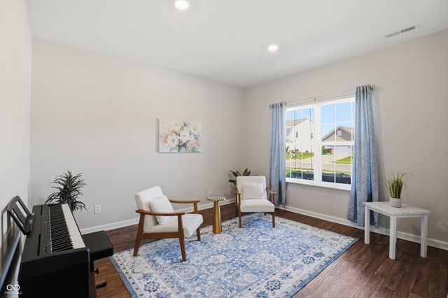 2023 Glenmoor Drive, Columbus, IN 47201