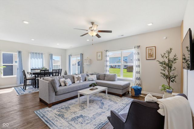 2023 Glenmoor Drive, Columbus, IN 47201