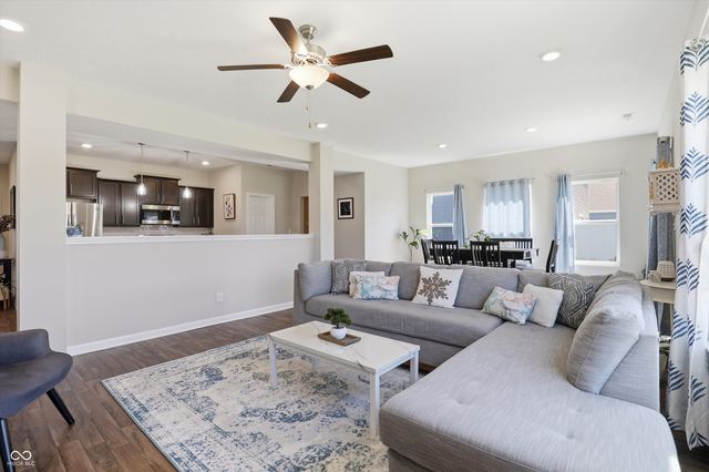 2023 Glenmoor Drive, Columbus, IN 47201