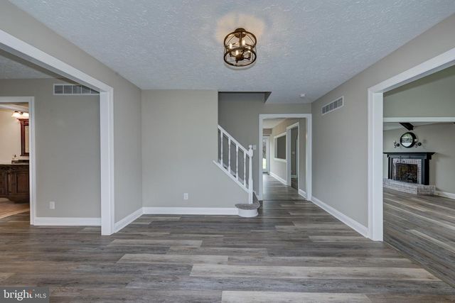 270 HARTFORD RD, Medford, NJ 08055