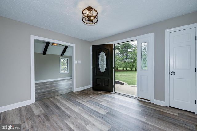 270 HARTFORD RD, Medford, NJ 08055