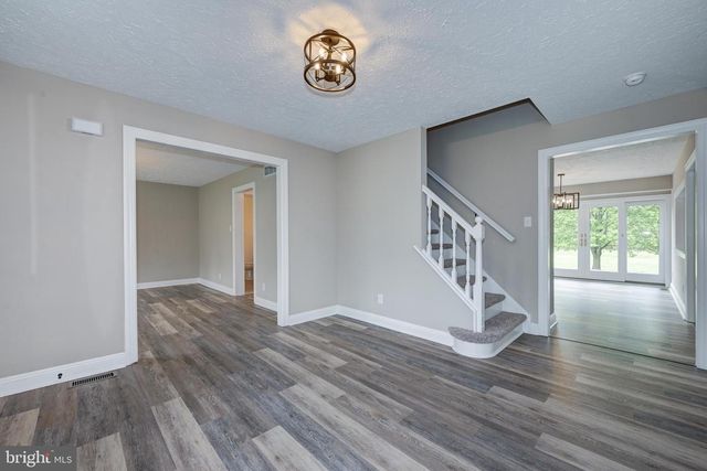 270 HARTFORD RD, Medford, NJ 08055