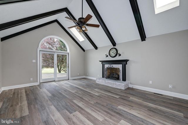 270 HARTFORD RD, Medford, NJ 08055