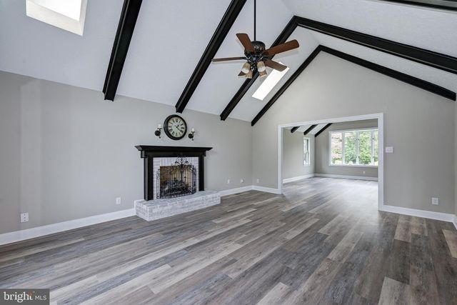 270 HARTFORD RD, Medford, NJ 08055