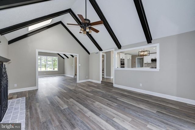 270 HARTFORD RD, Medford, NJ 08055