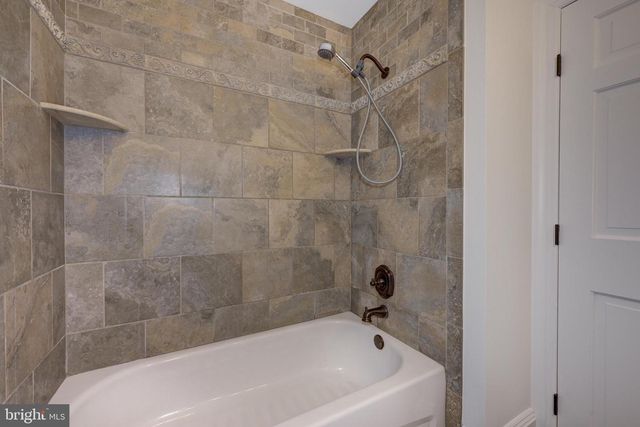 270 HARTFORD RD, Medford, NJ 08055