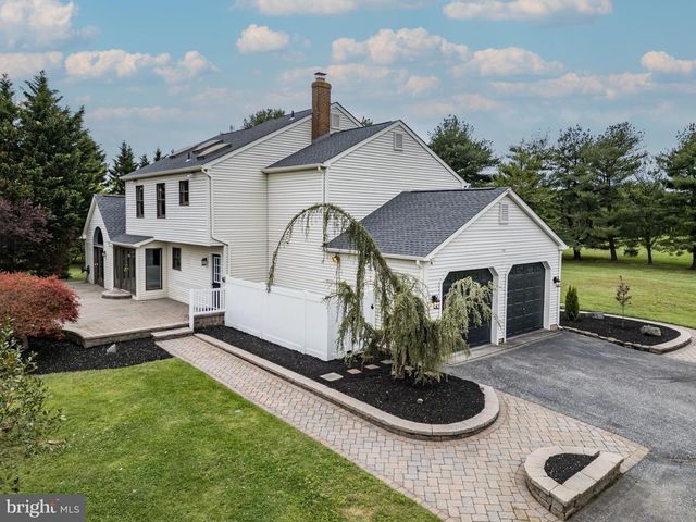 270 HARTFORD RD, Medford, NJ 08055
