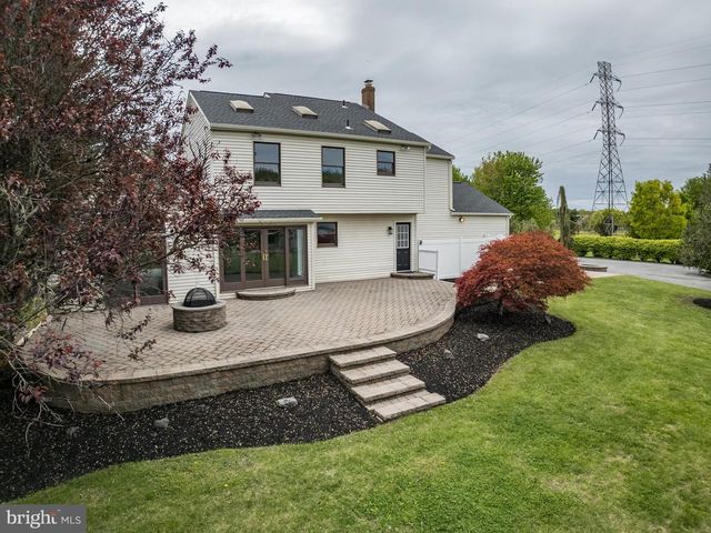 270 HARTFORD RD, Medford, NJ 08055