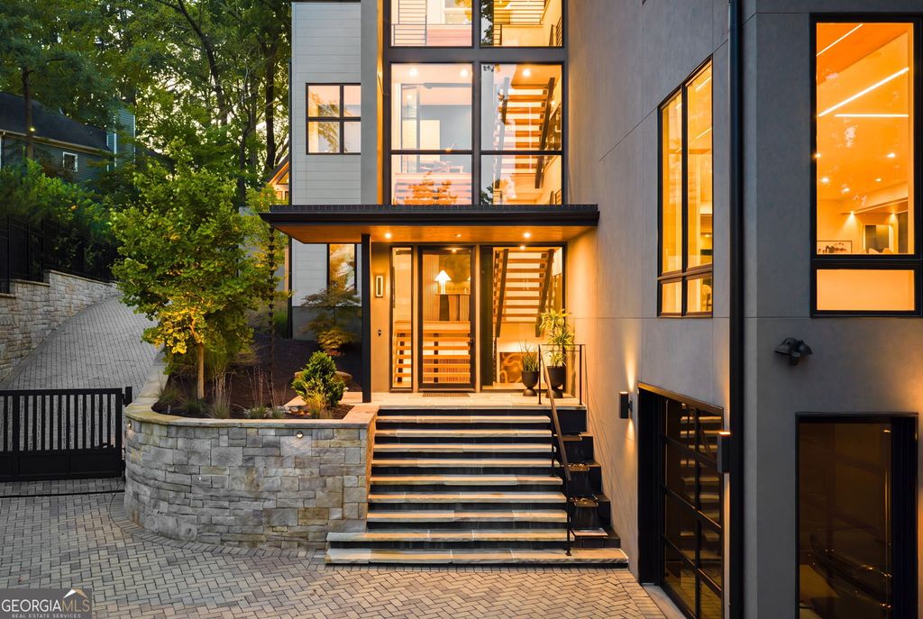 1033 Reeder Circle NE, Atlanta, GA 30306 — photo 5
