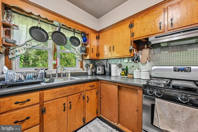 7308 FINNS LN, Lanham, MD 20706