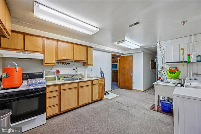 7308 FINNS LN, Lanham, MD 20706