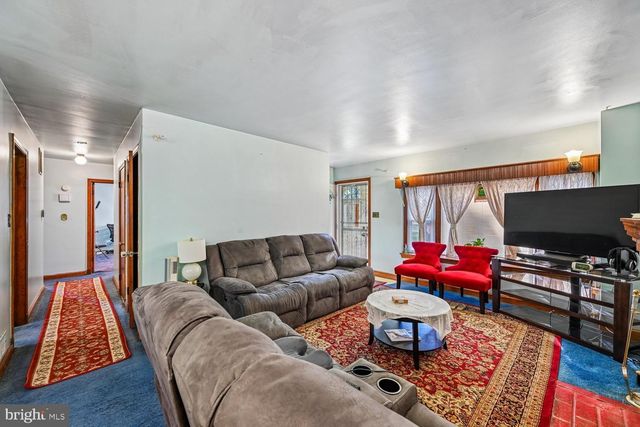 7308 FINNS LN, Lanham, MD 20706