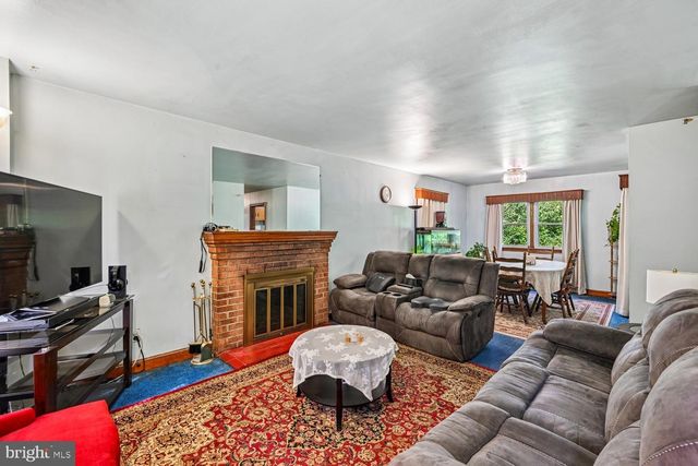 7308 FINNS LN, Lanham, MD 20706
