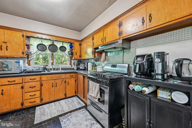 7308 FINNS LN, Lanham, MD 20706