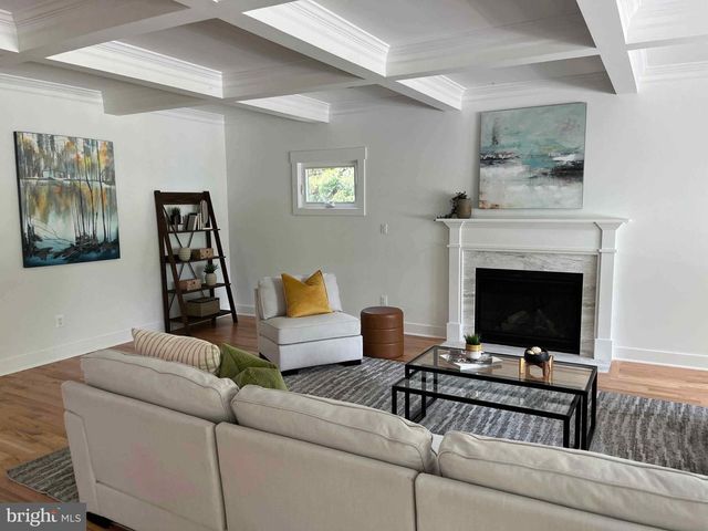 3857 PINEWOOD TER, Falls Church, VA 22041