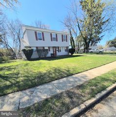 801 N NEW ST, Clayton, NJ 08312