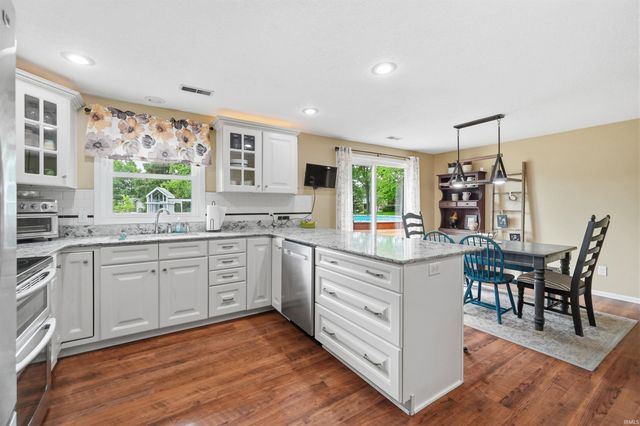 9804 Gerig Road, Leo, IN 46765