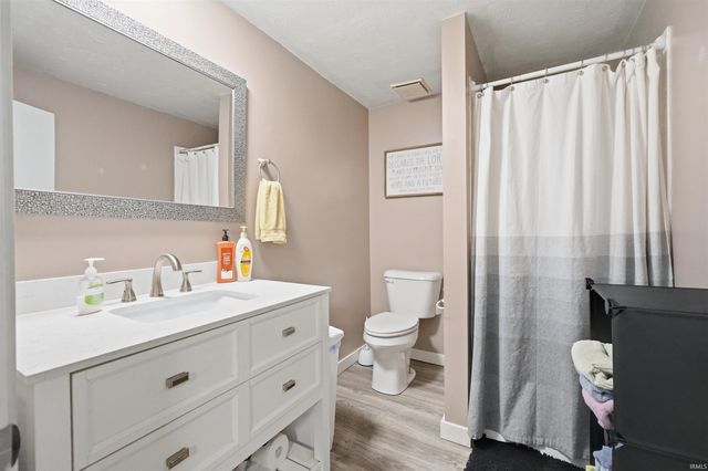 9804 Gerig Road, Leo, IN 46765