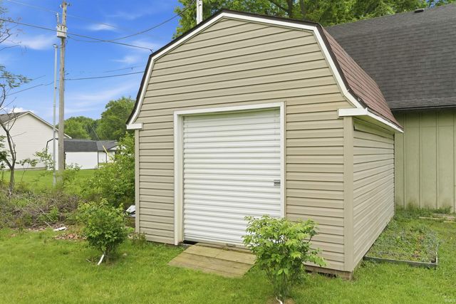 9804 Gerig Road, Leo, IN 46765