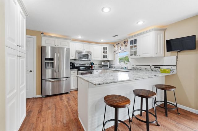 9804 Gerig Road, Leo, IN 46765