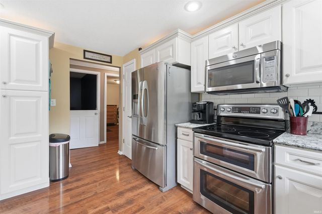 9804 Gerig Road, Leo, IN 46765