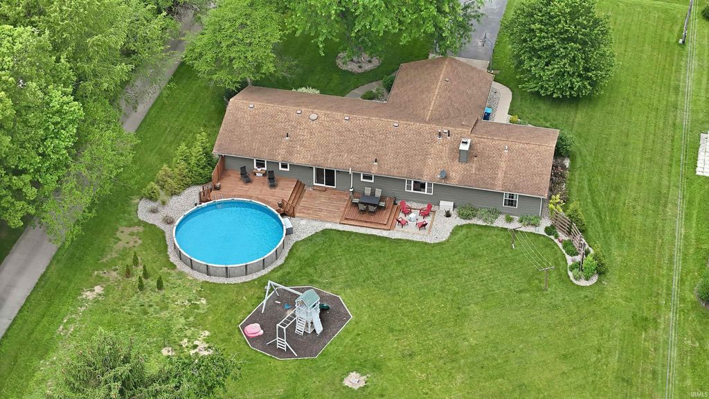 9804 Gerig Road, Leo, IN 46765