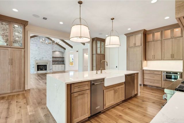 650 BUSHCHAT LN, Collierville, TN 38017