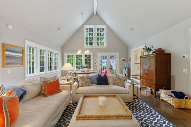 758 Smith Ridge Road, New Canaan, CT 06840