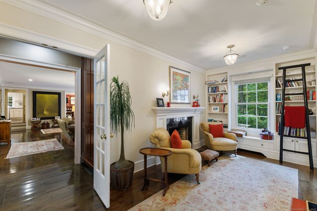 758 Smith Ridge Road, New Canaan, CT 06840