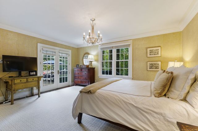 758 Smith Ridge Road, New Canaan, CT 06840