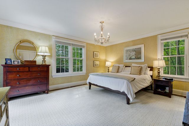 758 Smith Ridge Road, New Canaan, CT 06840