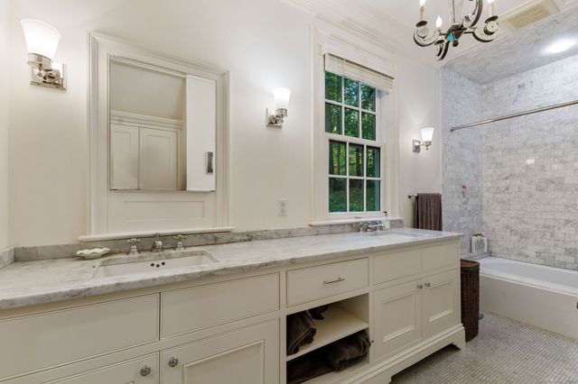 758 Smith Ridge Road, New Canaan, CT 06840