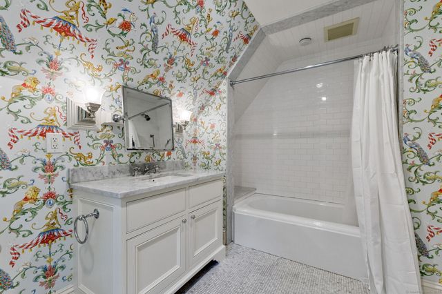 758 Smith Ridge Road, New Canaan, CT 06840