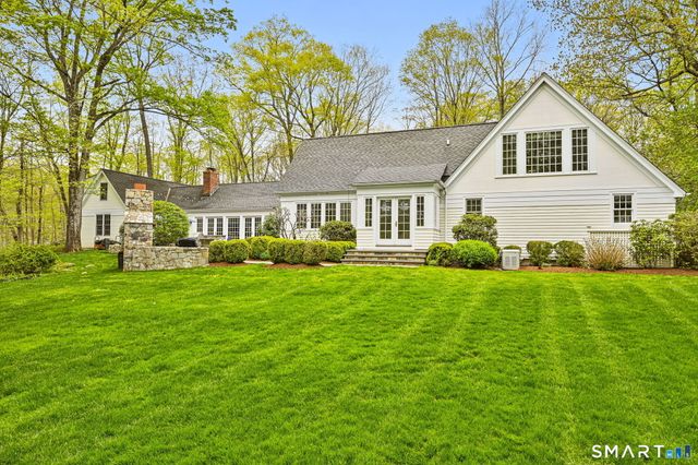 758 Smith Ridge Road, New Canaan, CT 06840