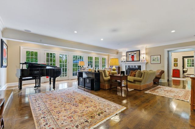 758 Smith Ridge Road, New Canaan, CT 06840