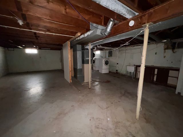 912 Chicago Avenue, Dixon, IL 61021