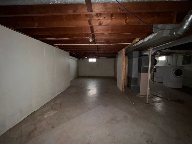 912 Chicago Avenue, Dixon, IL 61021