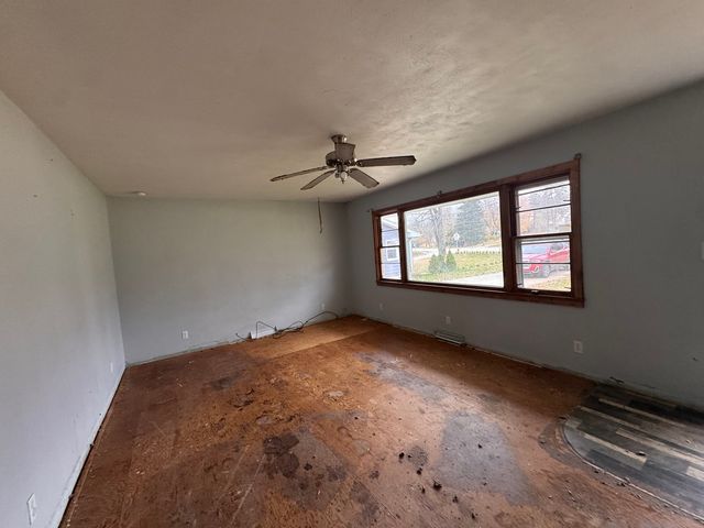 912 Chicago Avenue, Dixon, IL 61021